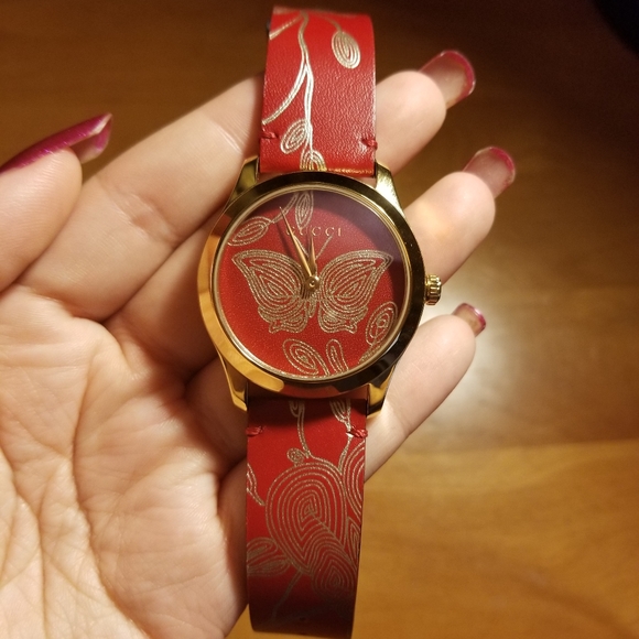 Gucci Swiss Red Hibiscus Leather Strap Watch - Picture 5 of 8